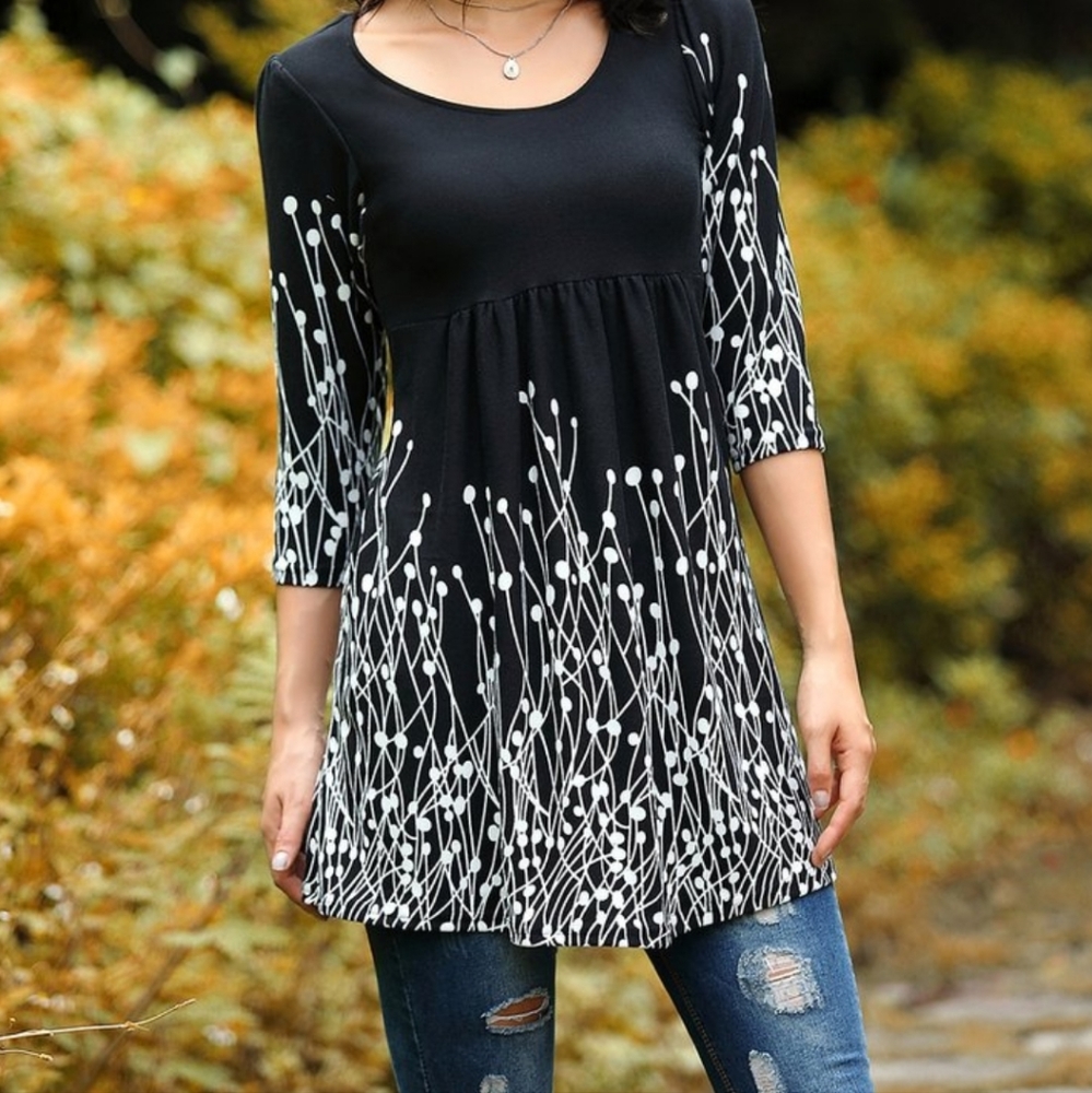 NWOT  Reborn Collection: Black & White Abstract Empire Waist Tunic - 2x